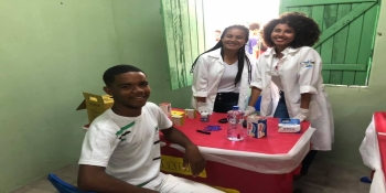 Estudantes de Cachoeira prestam serviços de Saúde à comunidade 