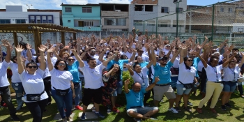 Estudantes da rede estadual participam de Dia do Voluntariado no bairro de Areno